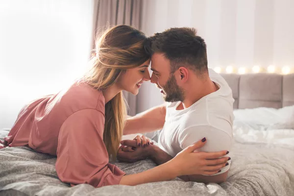 Comprendre l’amour au-delà des mots